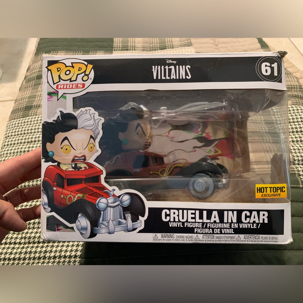 FUNKO POP! DISNEY CRUELLA IN CAR
